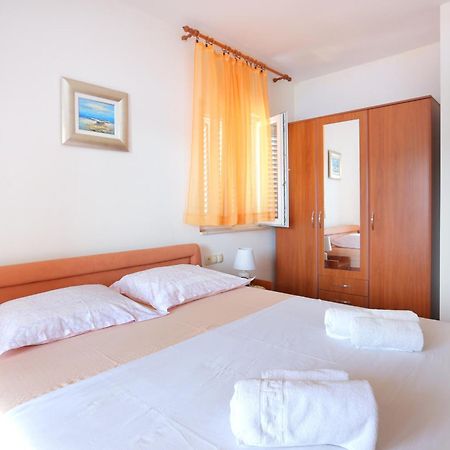 Apartments By The Sea Seget Vranjica, Trogir - 13771 ห้อง รูปภาพ