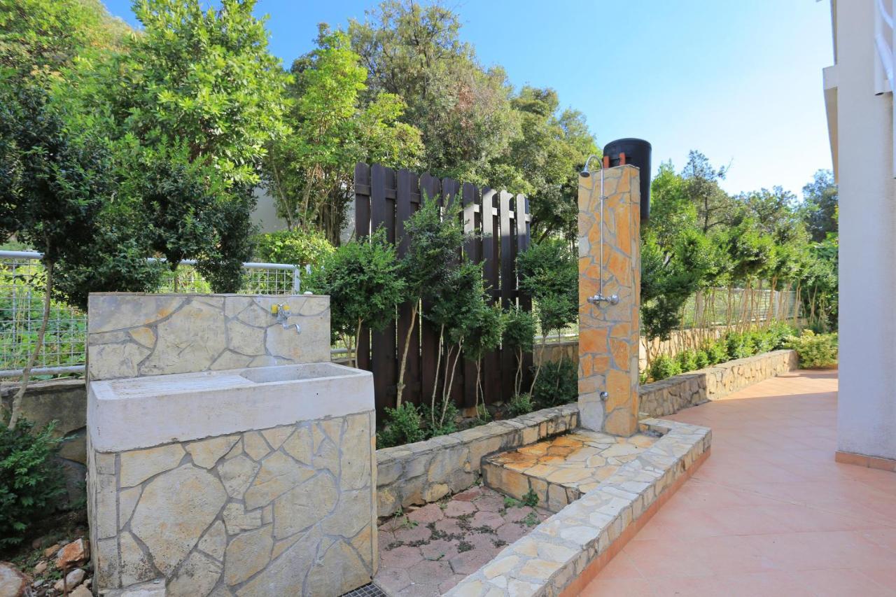 Apartments By The Sea Seget Vranjica, Trogir - 13771 ภายนอก รูปภาพ