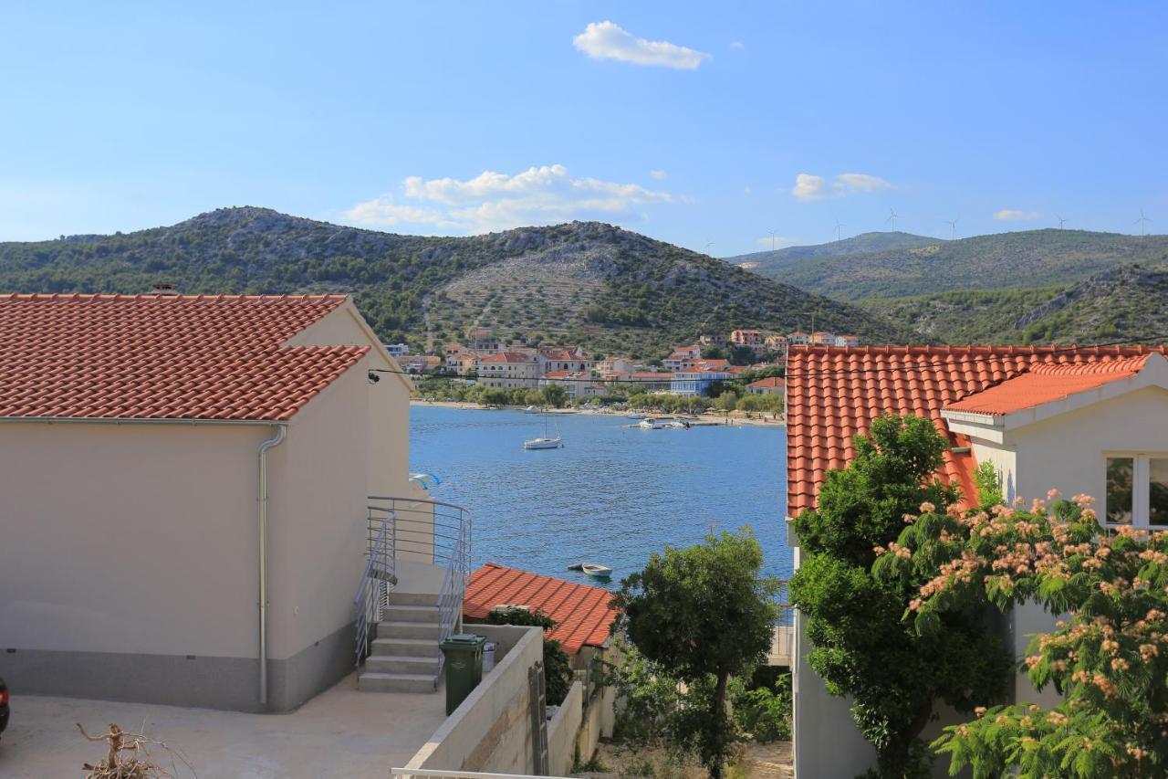 Apartments By The Sea Seget Vranjica, Trogir - 13771 ภายนอก รูปภาพ